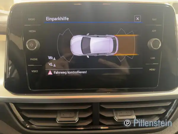 VW T-ROC (12/16)