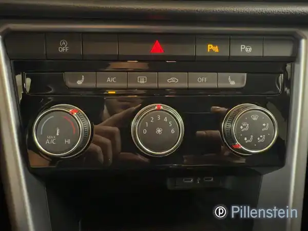 VW T-ROC (13/16)