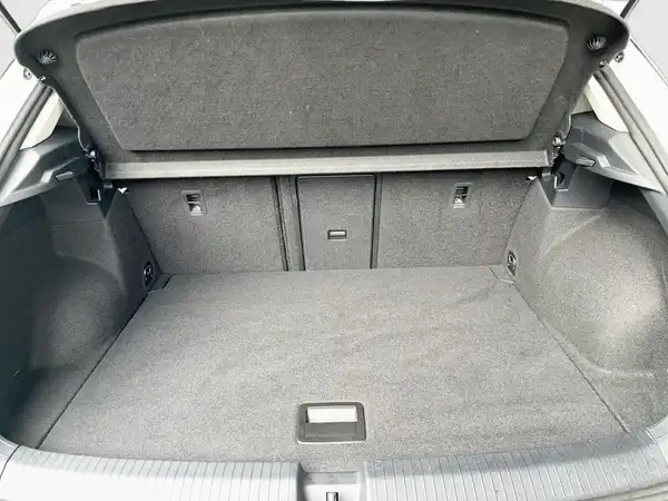VW T-ROC (10/22)