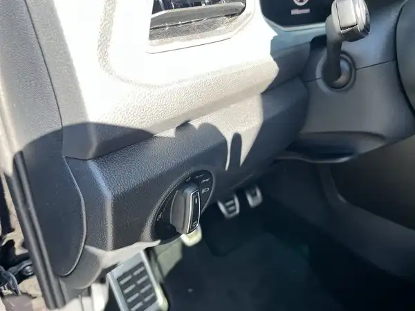 VW T-ROC (17/22)
