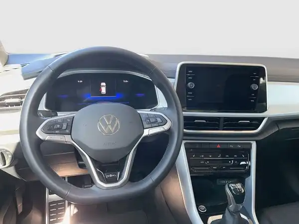 VW T-ROC (8/22)