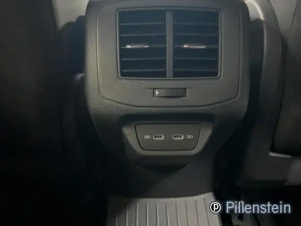 VW T-ROC (14/15)
