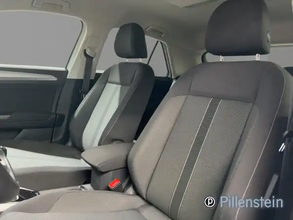 VW T-ROC (5/15)