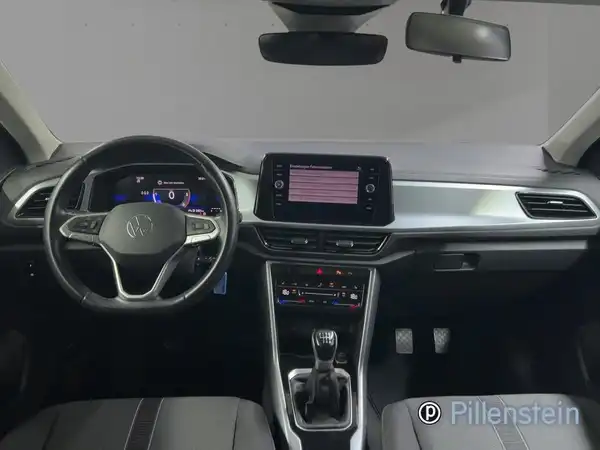 VW T-ROC (8/15)