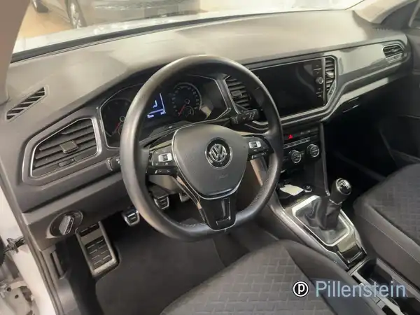 VW T-ROC (8/16)