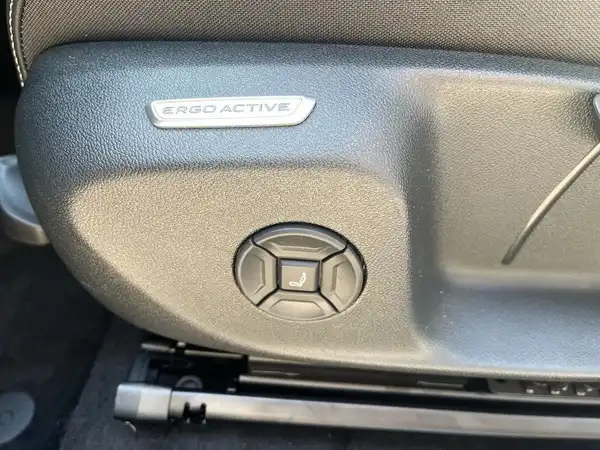 VW T-ROC (16/18)