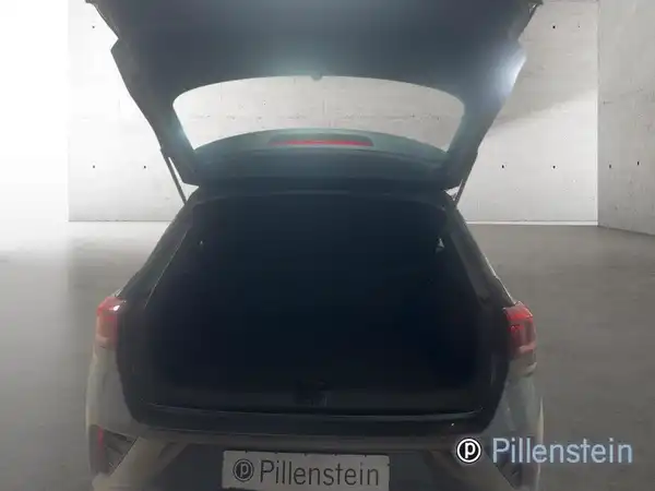 VW T-ROC (16/17)