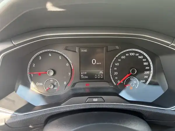 VW T-ROC (12/28)