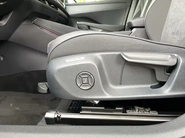 VW T-ROC (14/17)