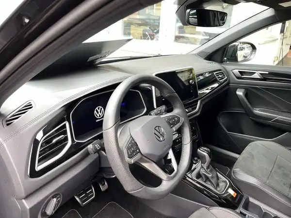 VW T-ROC (19/22)