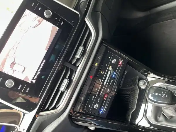 VW T-ROC (21/22)