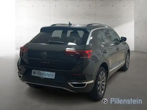 VW T-ROC (4/17)