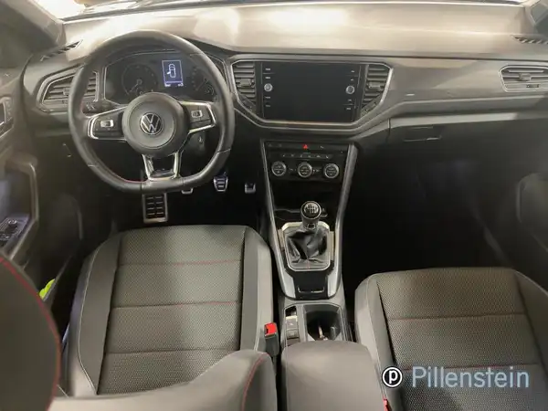VW T-ROC (8/17)