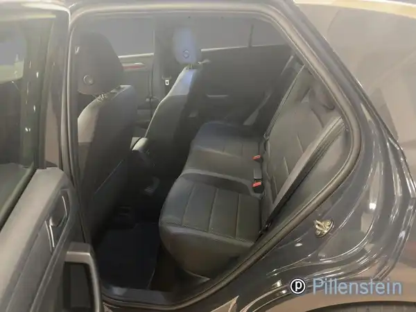 VW T-ROC (10/17)