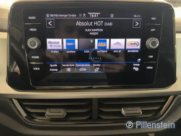 VW T-ROC (11/17)