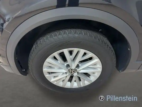 VW T-ROC (6/17)