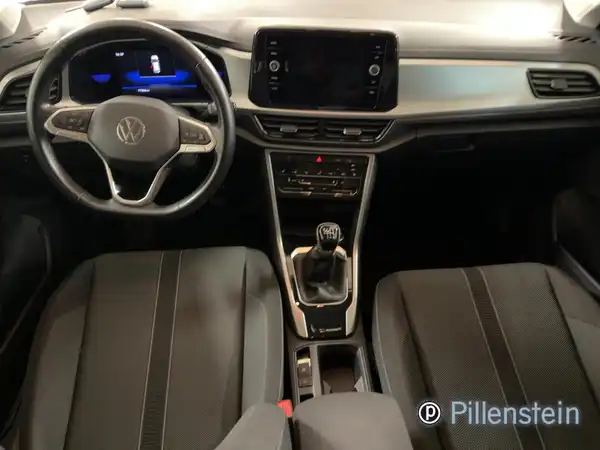 VW T-ROC (8/17)