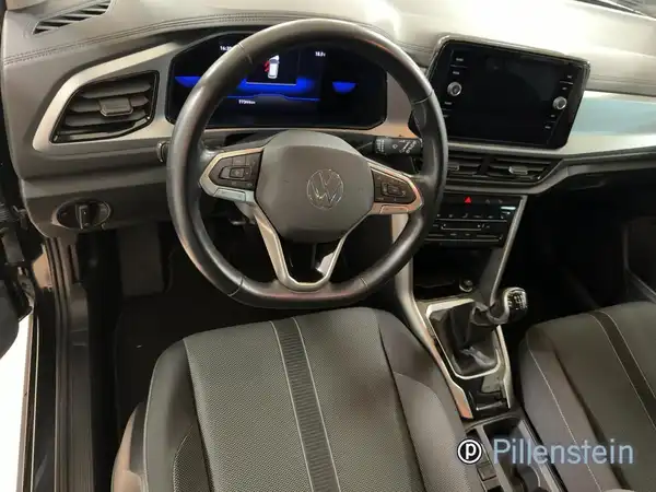 VW T-ROC (9/17)