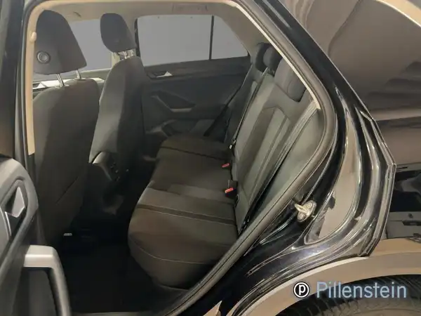 VW T-ROC (10/17)