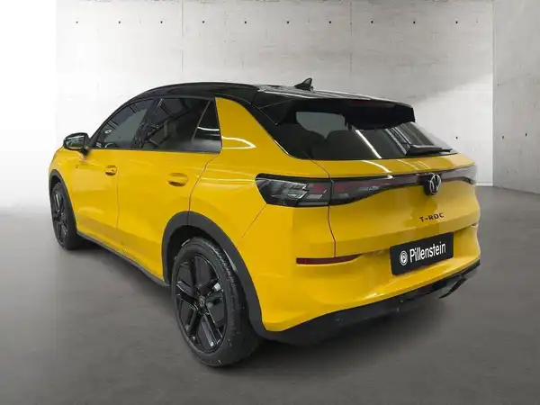 VW T-ROC (2/15)