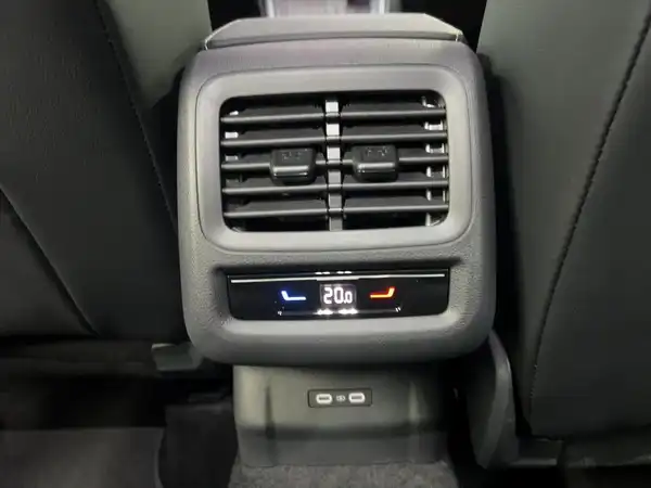 VW T-ROC (13/15)