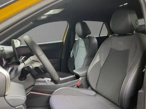 VW T-ROC (5/15)