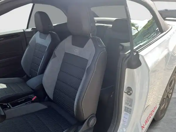 VW T-ROC CABRIOLET (13/13)