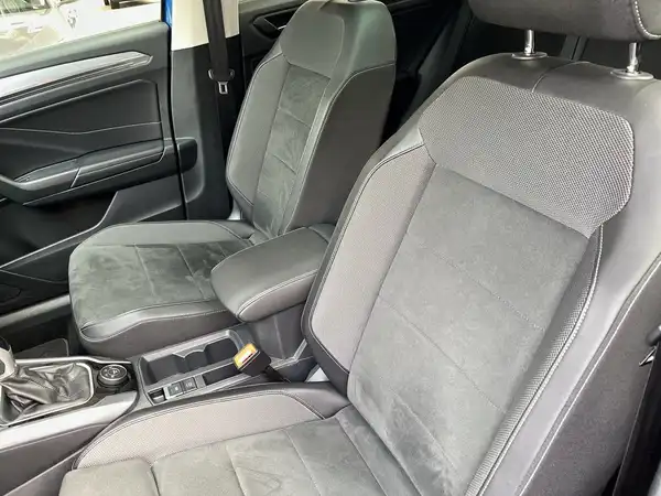 VW T-ROC (16/22)
