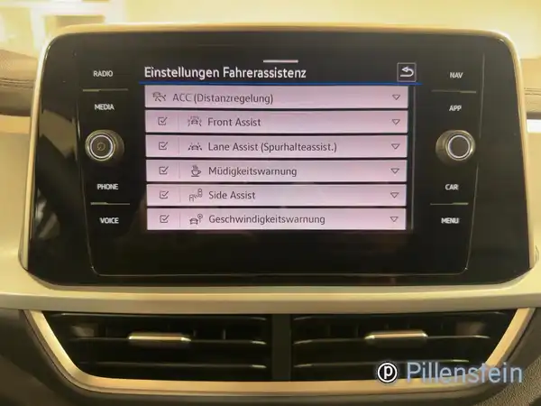VW T-ROC (15/19)