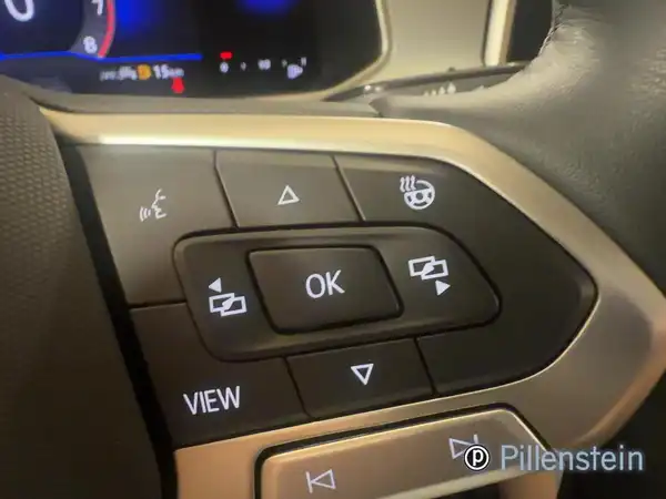 VW T-ROC (16/19)