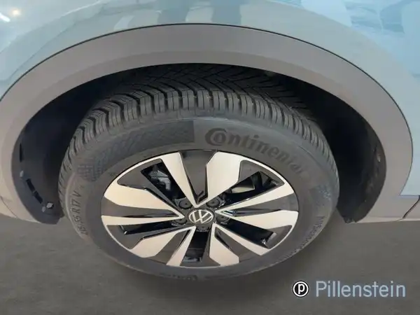VW T-ROC (8/19)