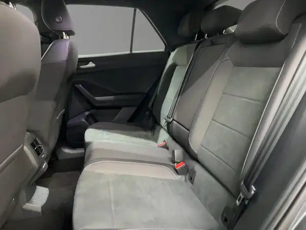 VW T-ROC (13/20)