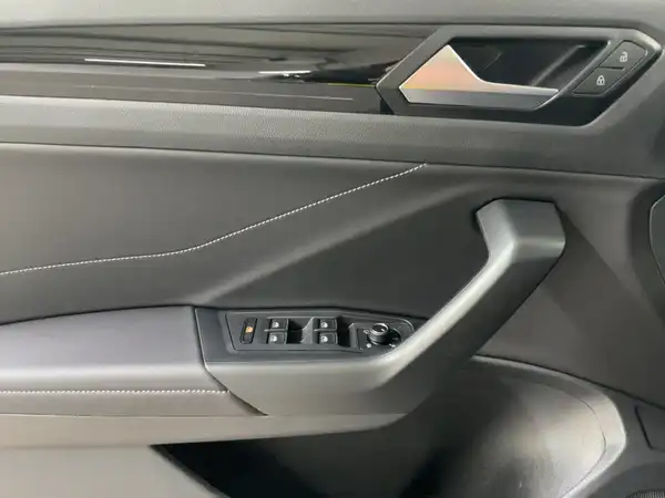 VW T-ROC (7/20)