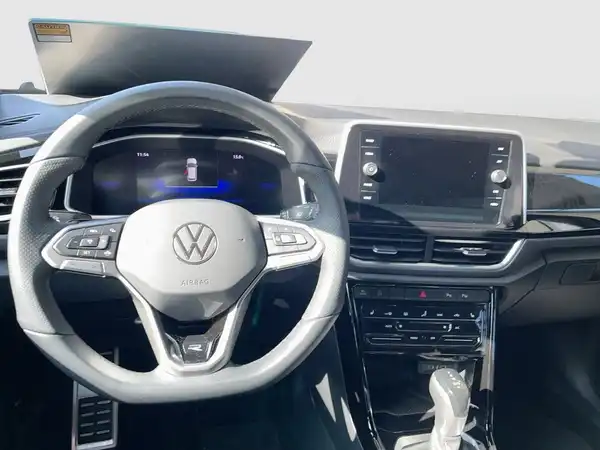 VW T-ROC (8/16)