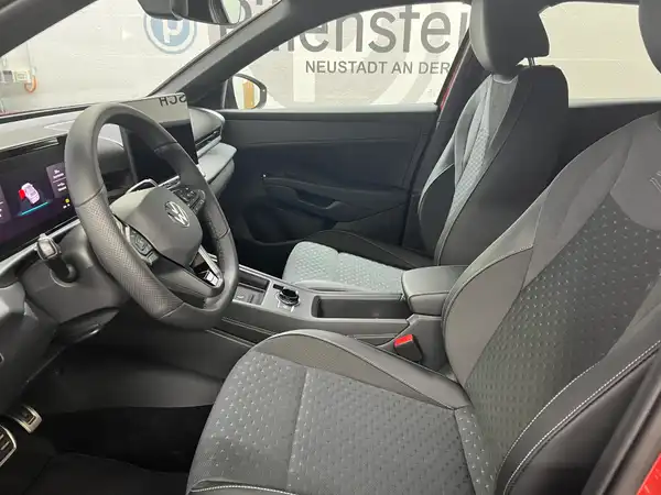 VW T-ROC (4/14)