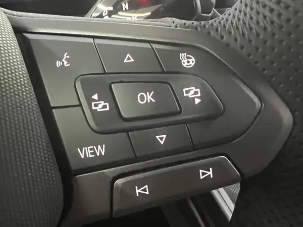 VW T-ROC (10/14)