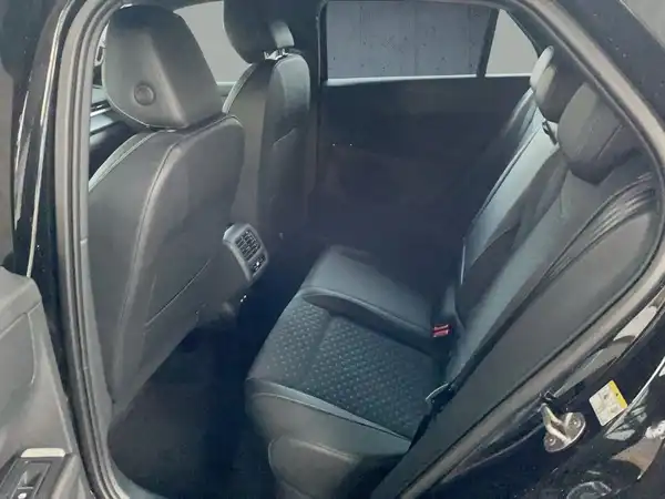 VW T-ROC (12/16)