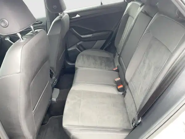 VW T-ROC (14/19)
