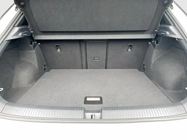 VW T-ROC (15/19)