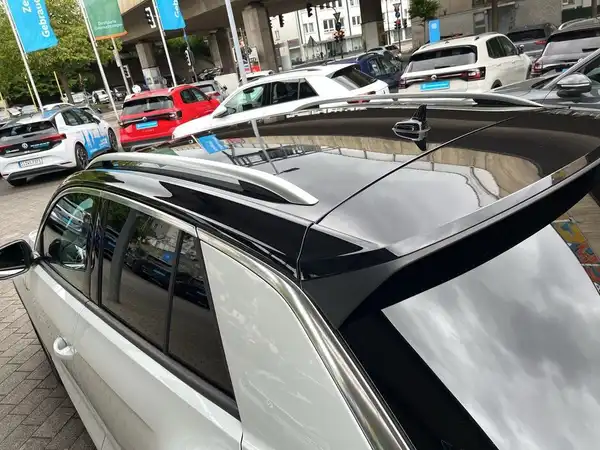 VW T-ROC (14/22)
