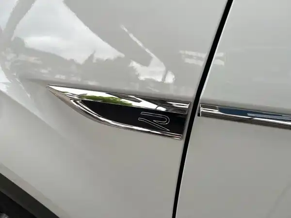 VW T-ROC (15/22)