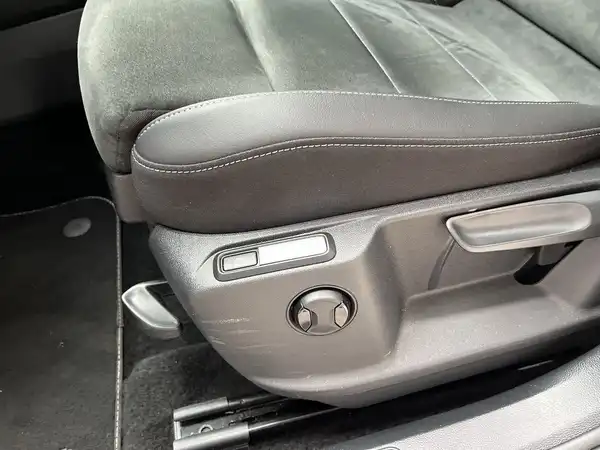 VW T-ROC (17/22)