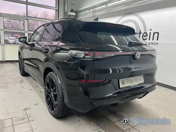 VW T-ROC (2/13)