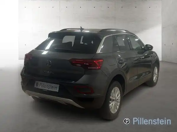 VW T-ROC (4/17)