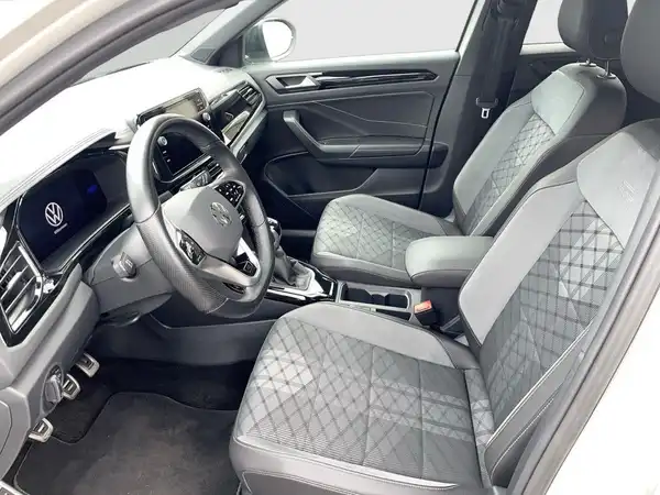 VW T-ROC (11/17)