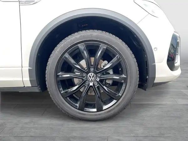VW T-ROC (9/17)