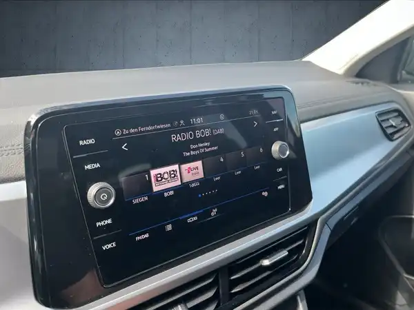 VW T-ROC (18/22)