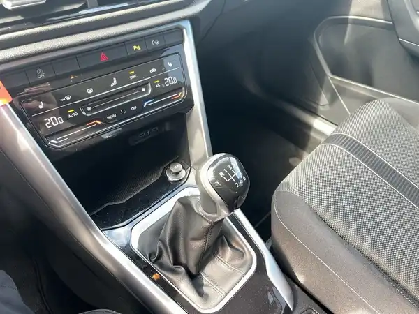 VW T-ROC (21/22)