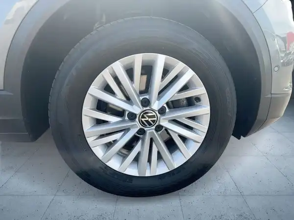 VW T-ROC (8/22)