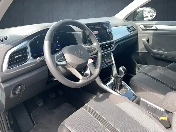 VW T-ROC (10/22)
